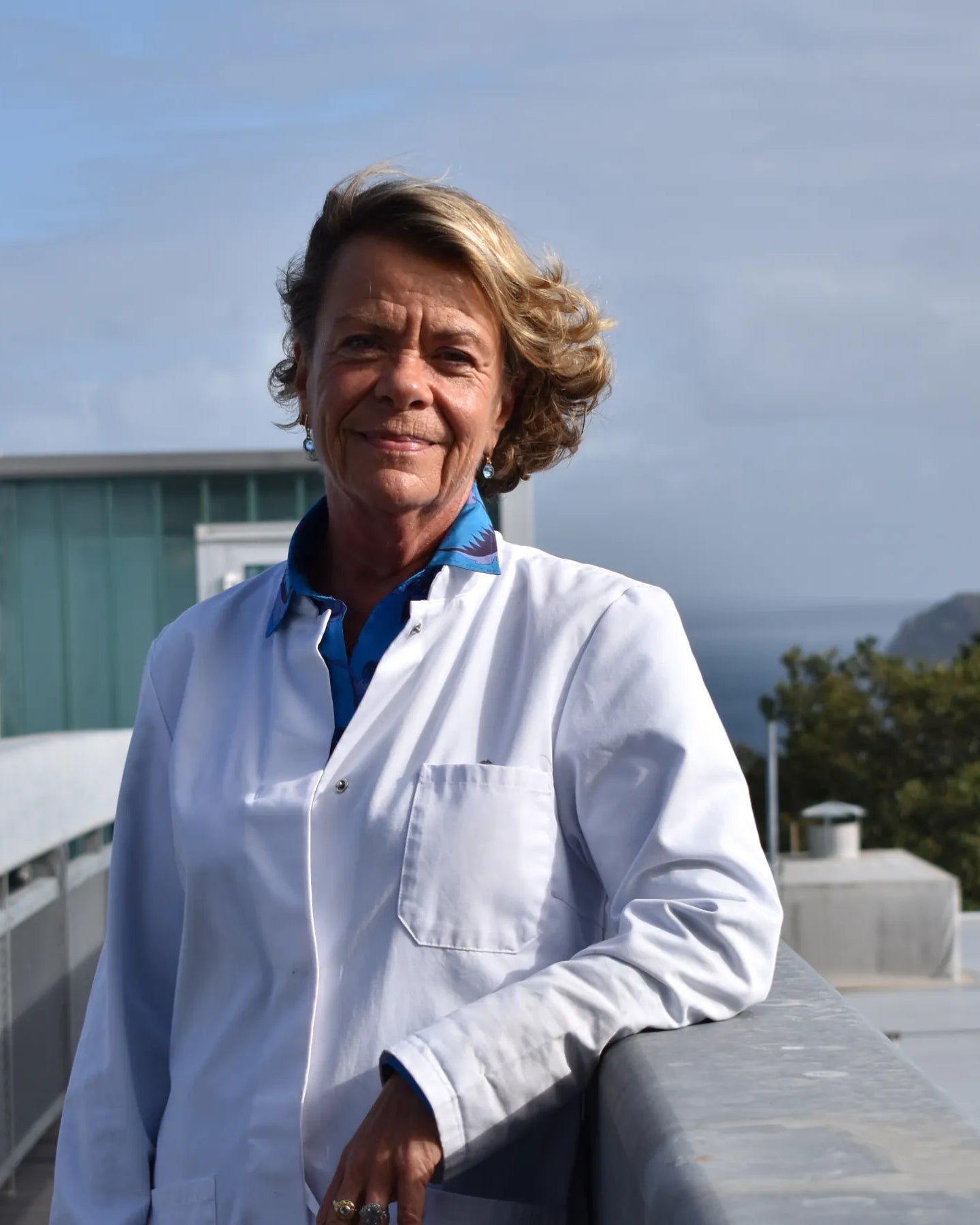 Fabienne qui nous accompagne dans le développement de nos soins visage, de la sélection des actifs à la formulation, avec une attention particulière portée à la naturalité, à l’efficacité et à la qualité.